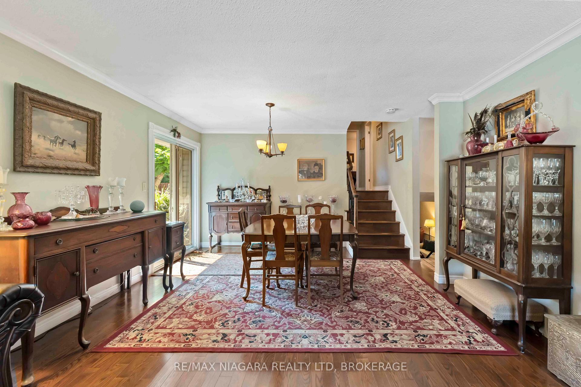 Photo 9 of 2 Jellicoe Drive, St. Catharines, Lakeshore — HOMEH