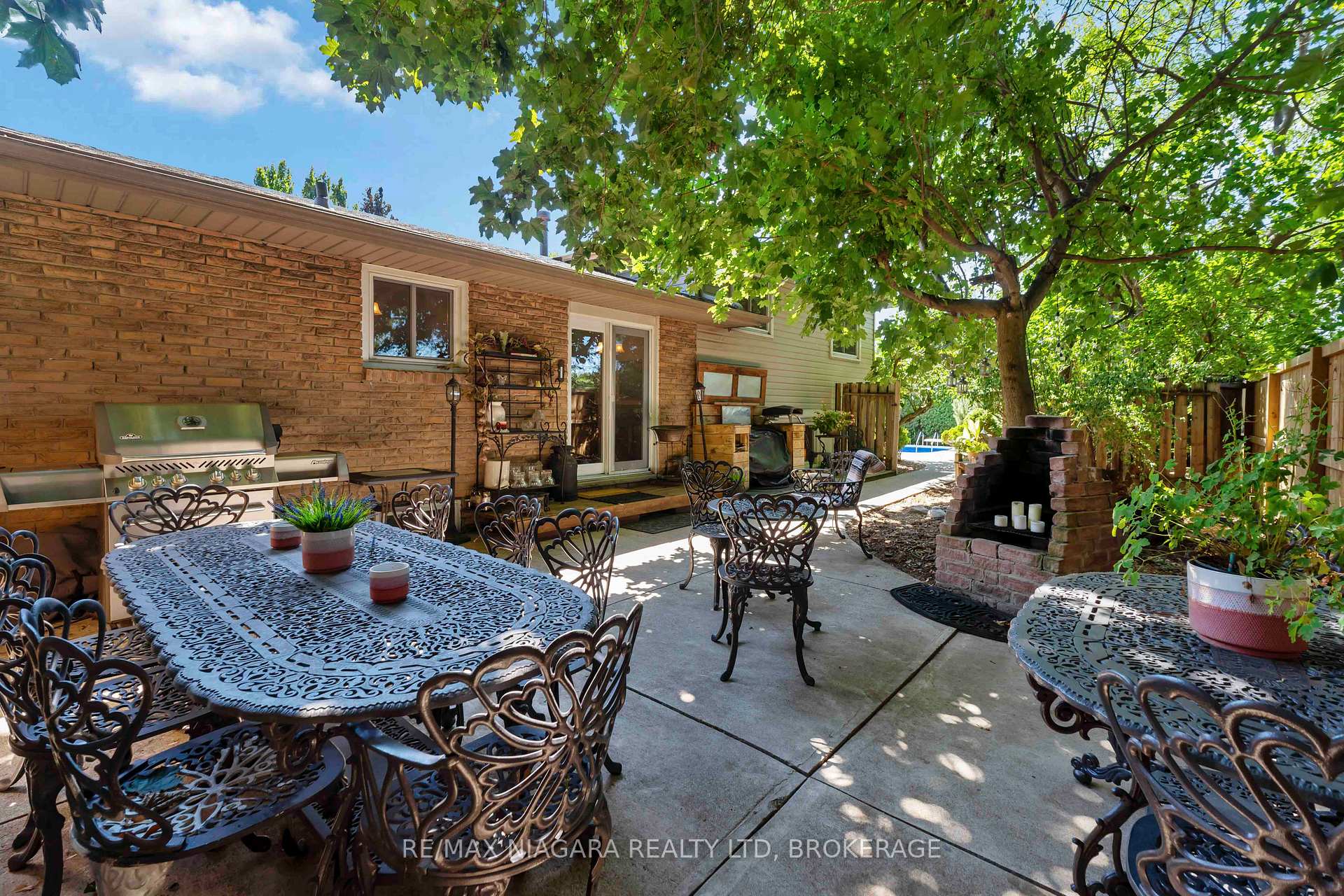 Photo 25 of 2 Jellicoe Drive, St. Catharines, Lakeshore — HOMEH