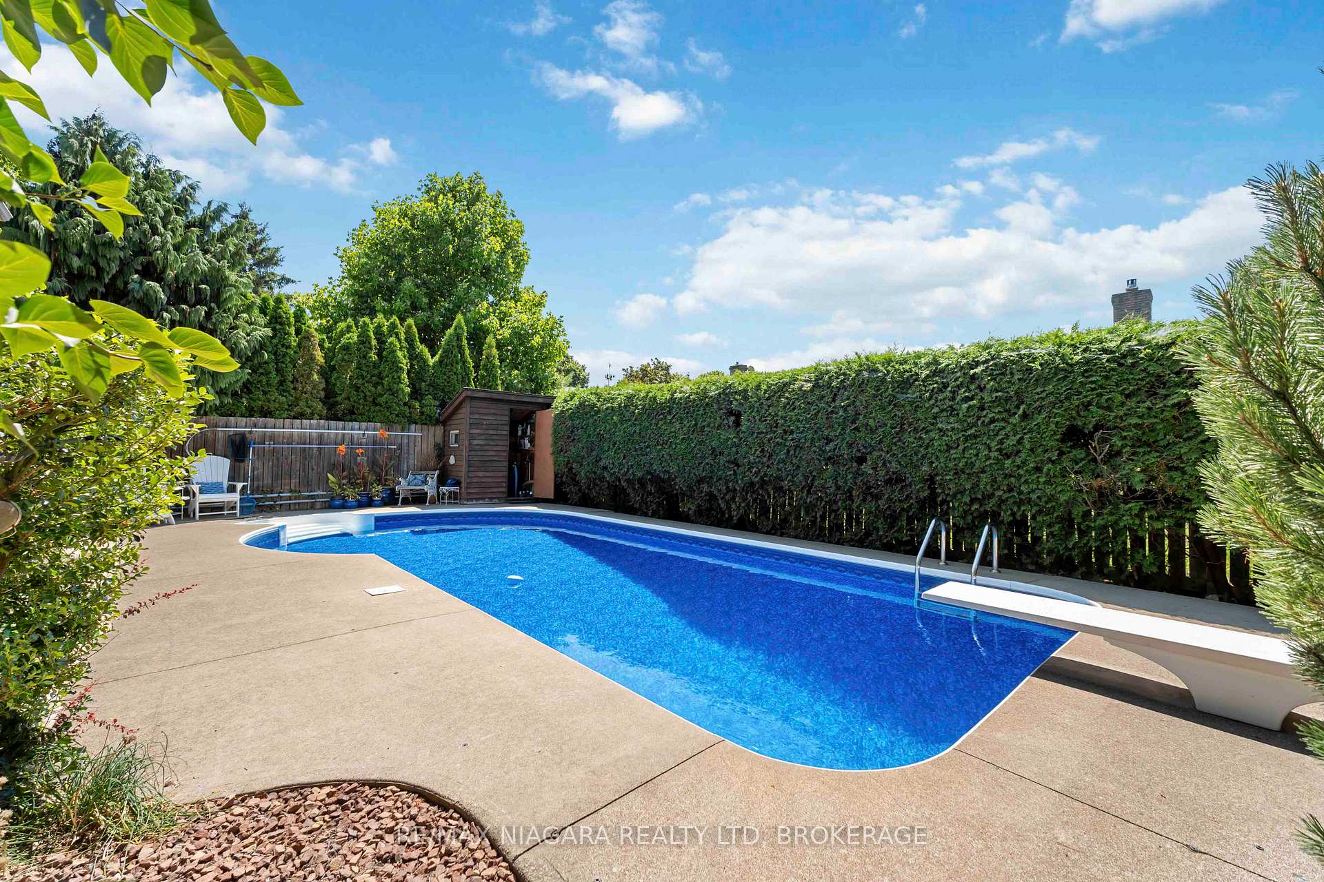 Photo 28 of 2 Jellicoe Drive, St. Catharines, Lakeshore — HOMEH