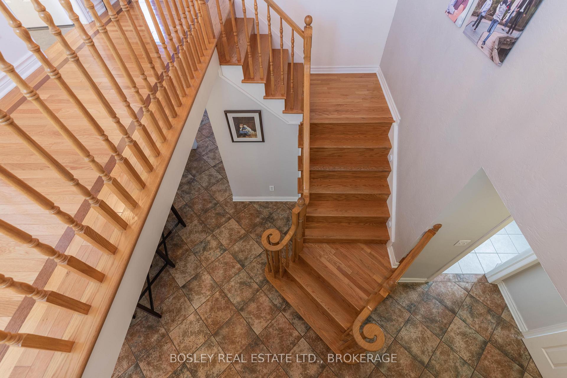 Photo 1 of 29 Graves Crescent, St. Catharines, Rykert/Vansickle — HOMEH
