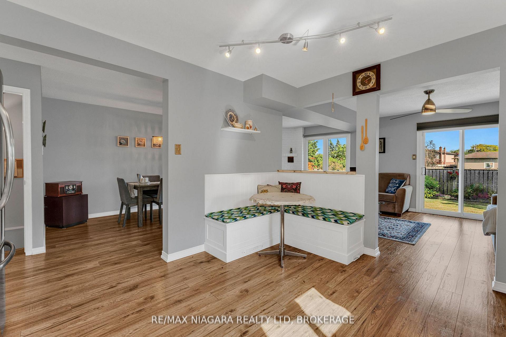 Photo 7 of 642 Carlton Street, St. Catharines, Carlton/Bunting — HOMEH