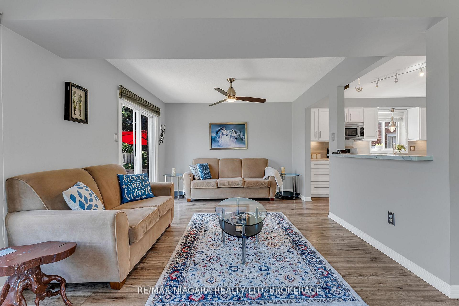 Photo 11 of 642 Carlton Street, St. Catharines, Carlton/Bunting — HOMEH