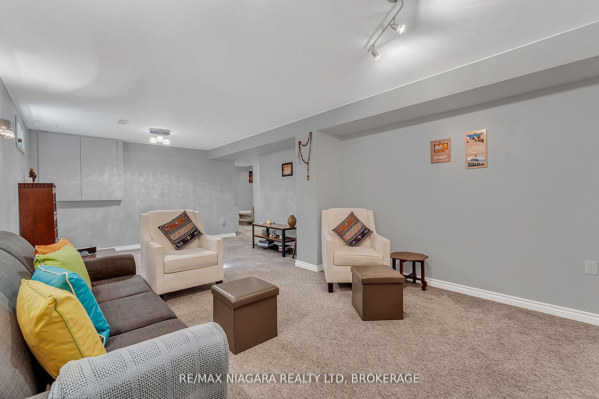 Photo 24 of 642 Carlton Street, St. Catharines, Carlton/Bunting — HOMEH