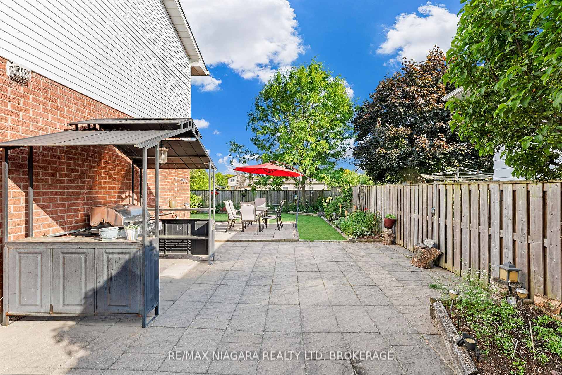 Photo 31 of 642 Carlton Street, St. Catharines, Carlton/Bunting — HOMEH