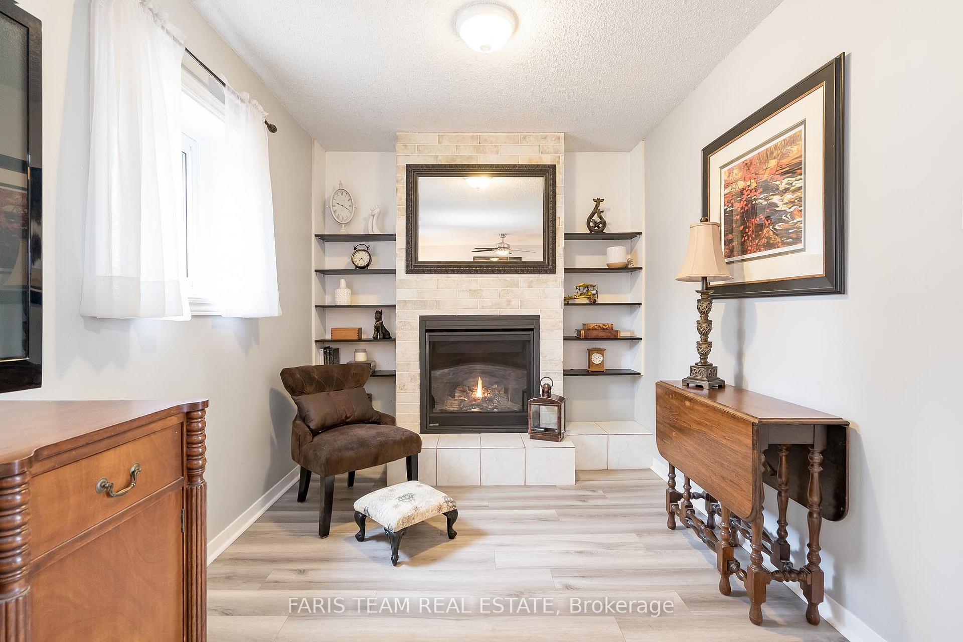 Photo 13 of 16 Lorne Street, Springwater, Elmvale — HOMEH