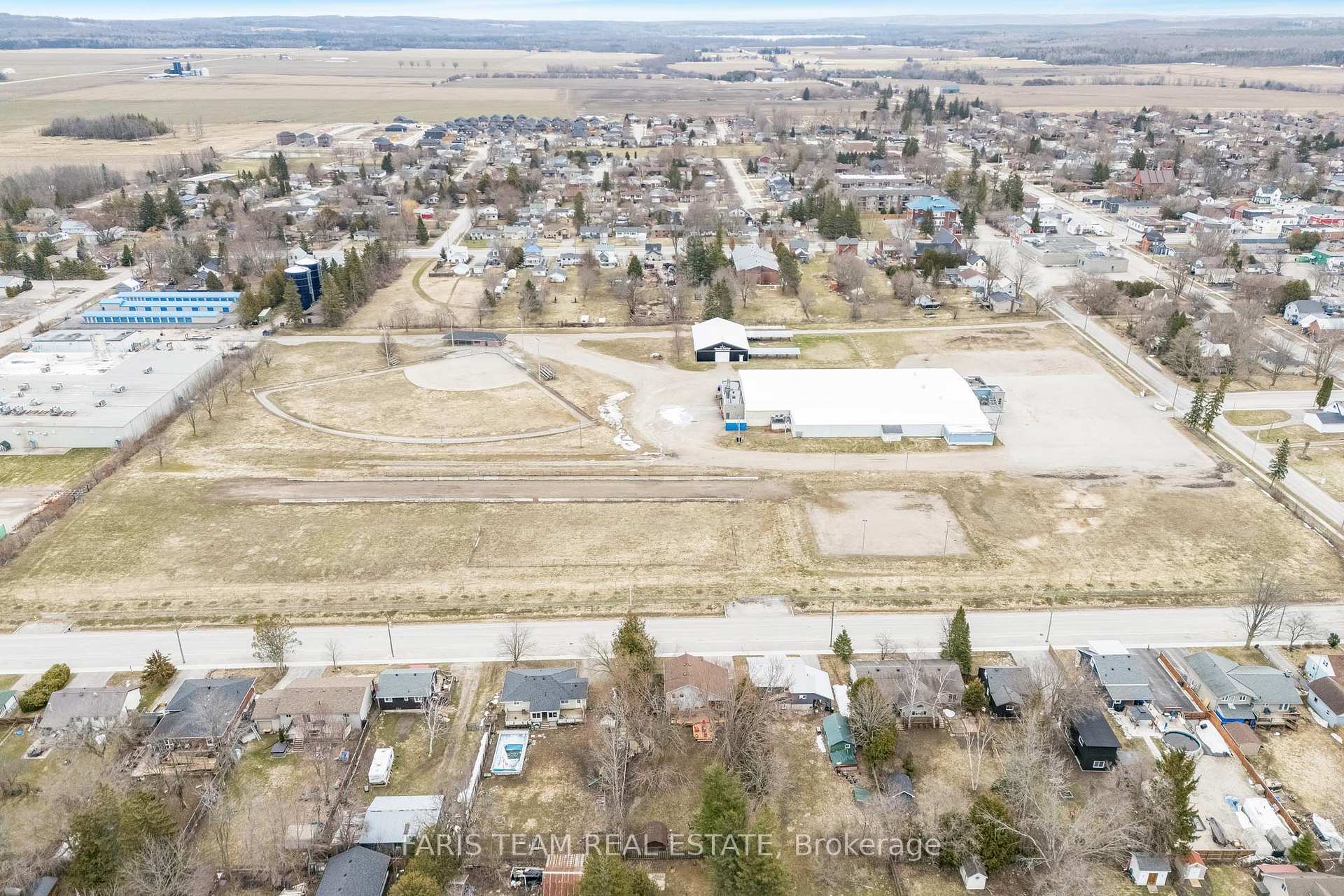 Photo 22 of 16 Lorne Street, Springwater, Elmvale — HOMEH