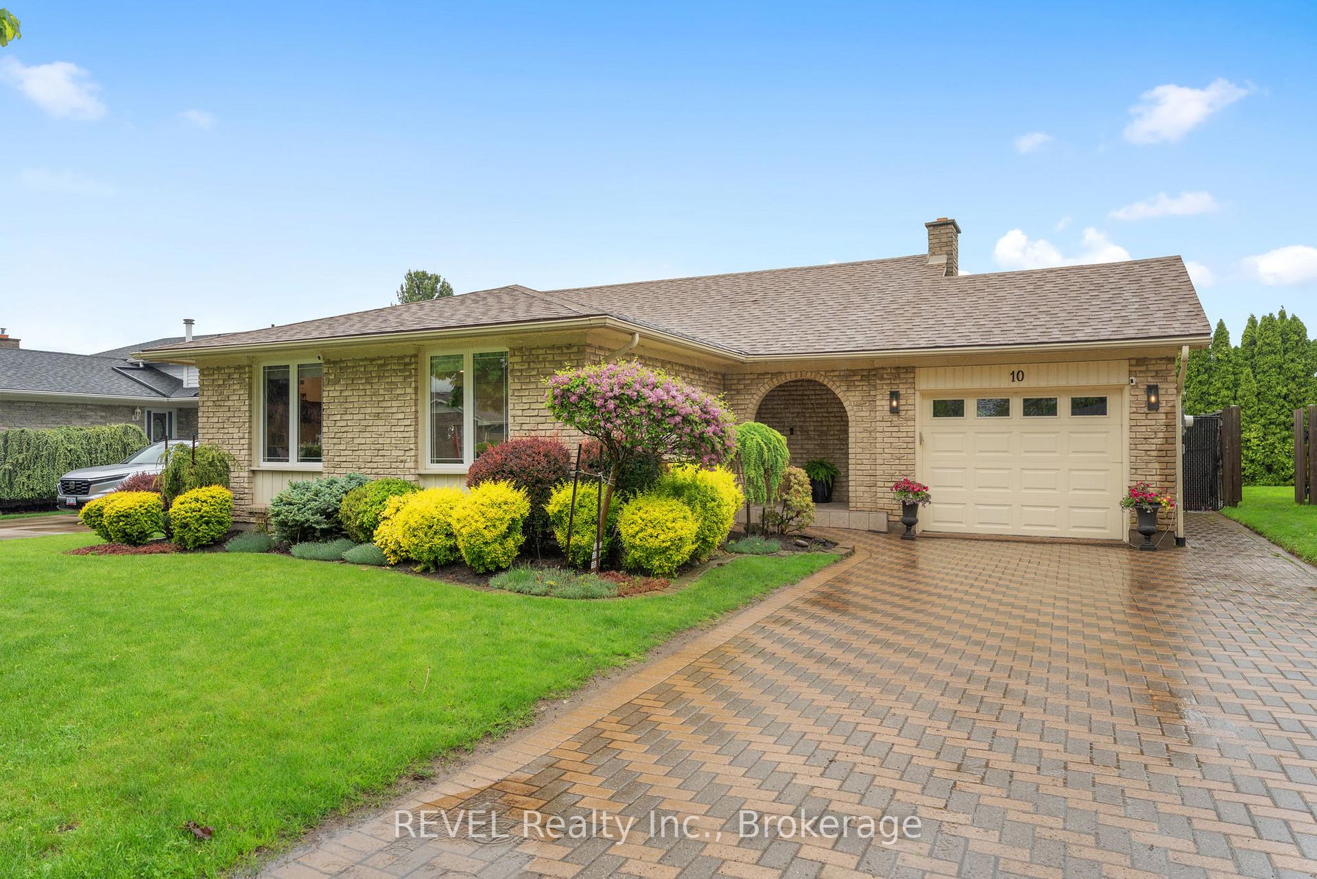 Front of 10 Belair Drive
