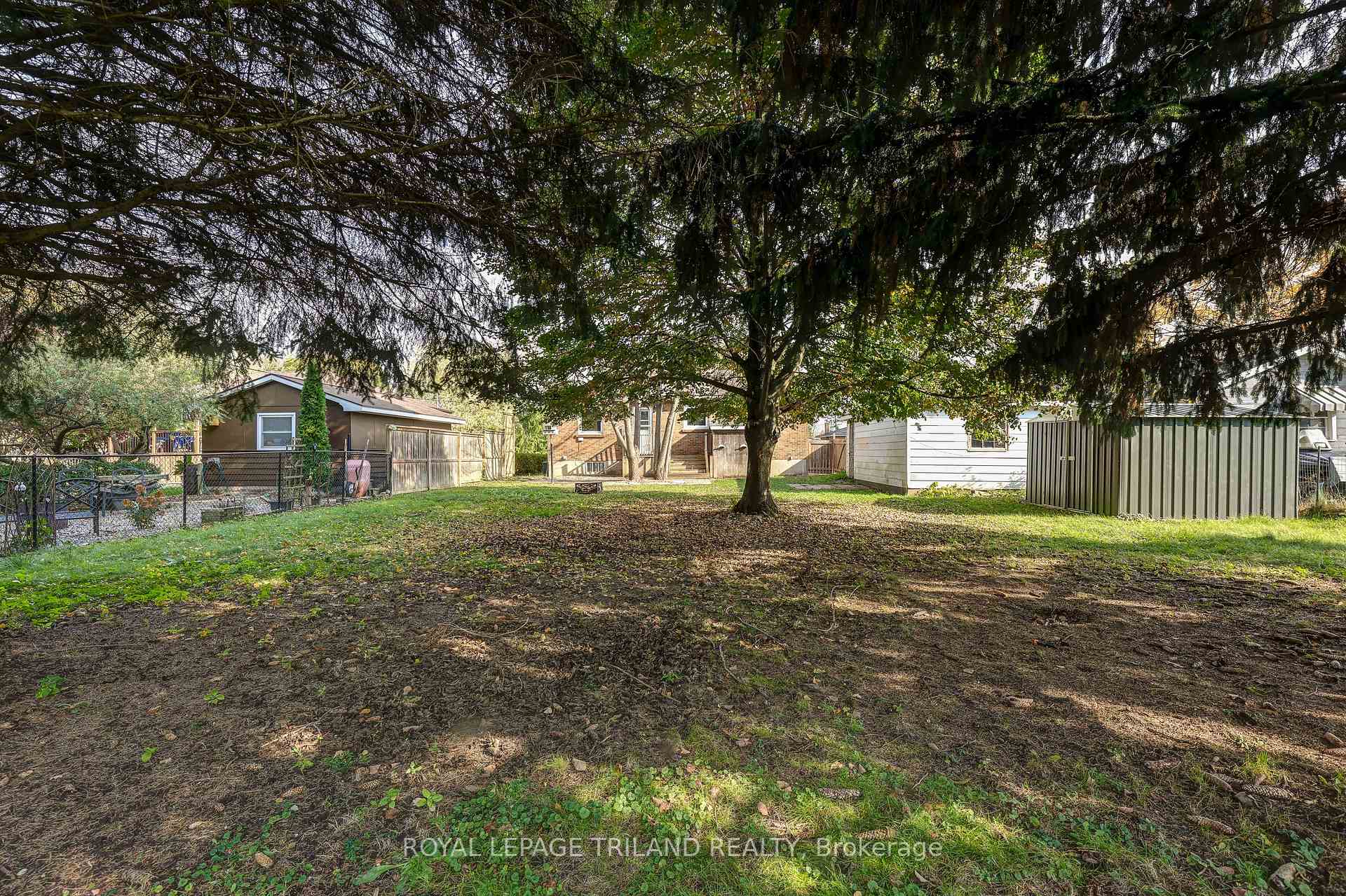 Photo 17 of 266 Alma Street, St. Thomas — HOMEH