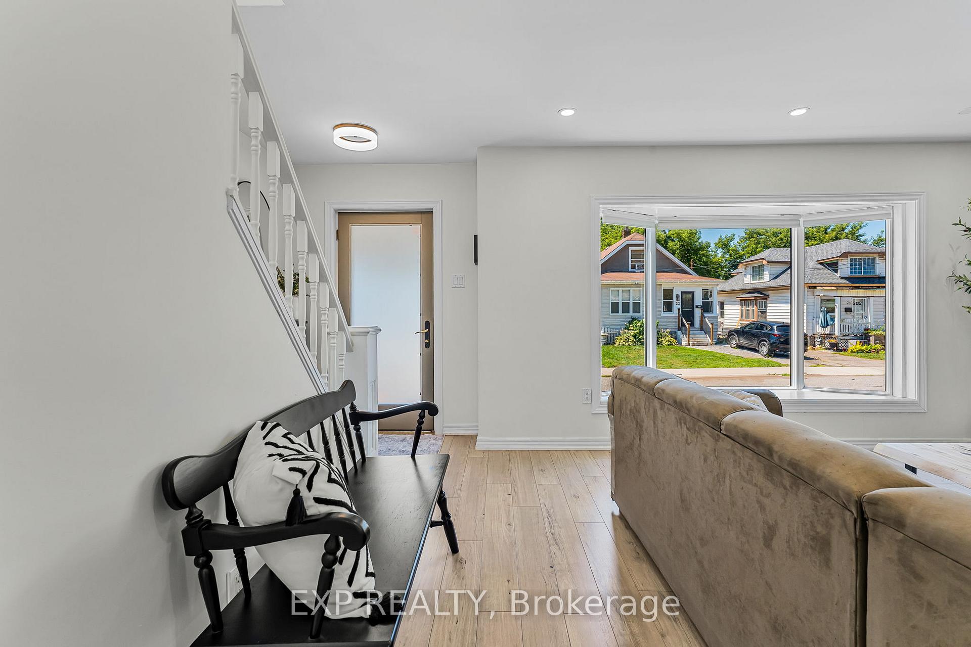 Photo 6 of 18 Elberta Street, St. Catharines, Facer — HOMEH