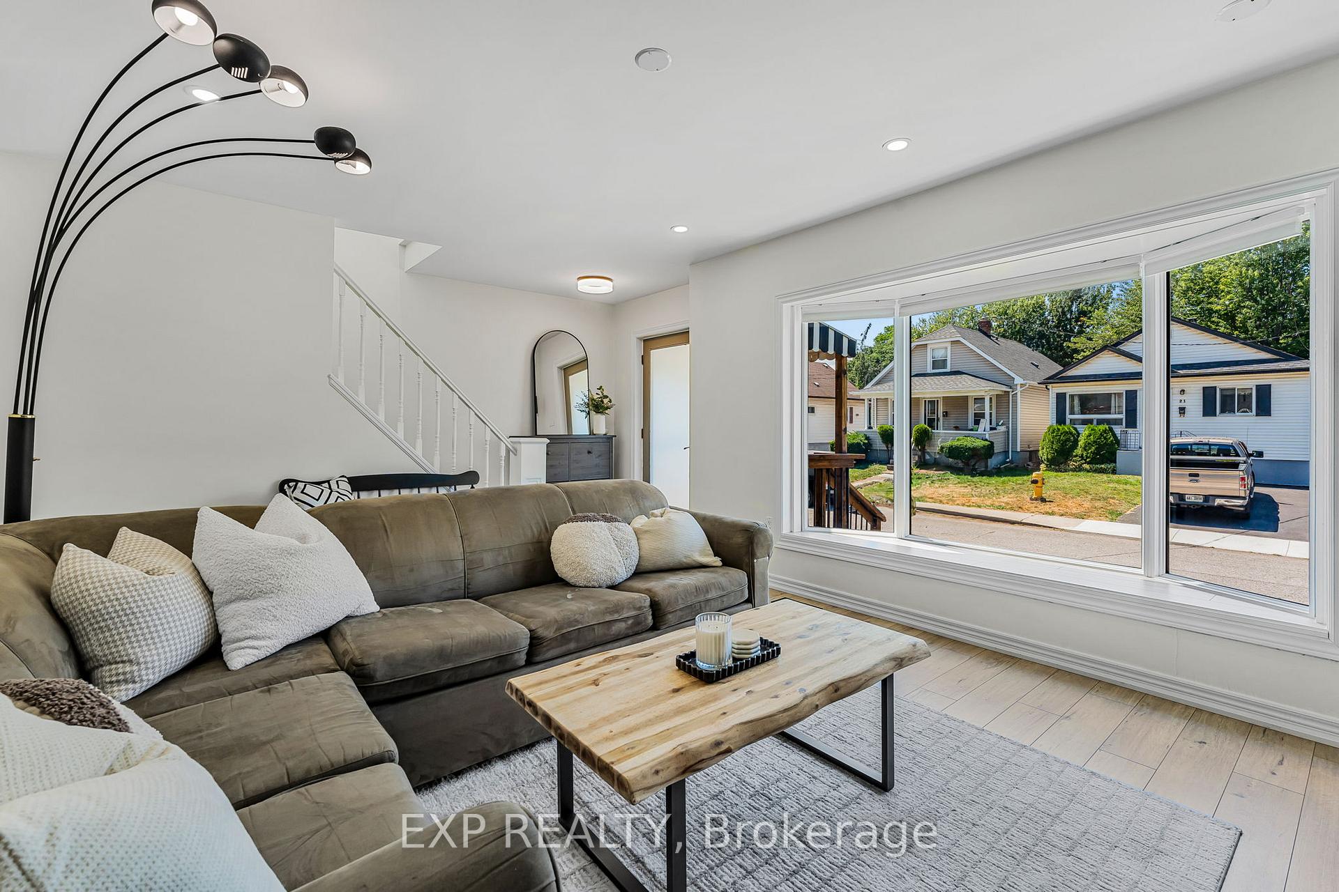 Photo 7 of 18 Elberta Street, St. Catharines, Facer — HOMEH