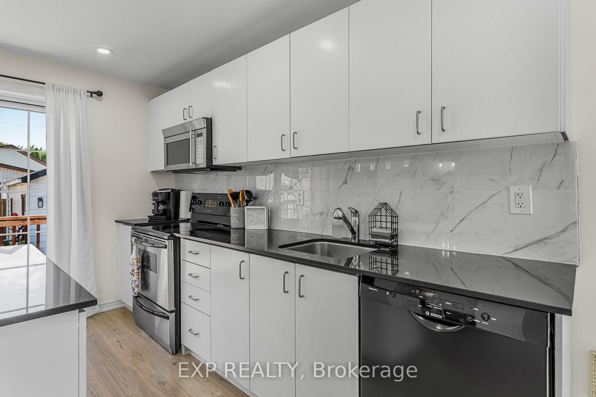 Photo 10 of 18 Elberta Street, St. Catharines, Facer — HOMEH