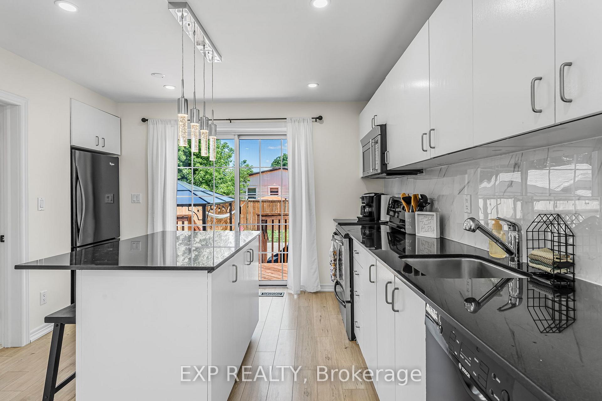 Photo 11 of 18 Elberta Street, St. Catharines, Facer — HOMEH