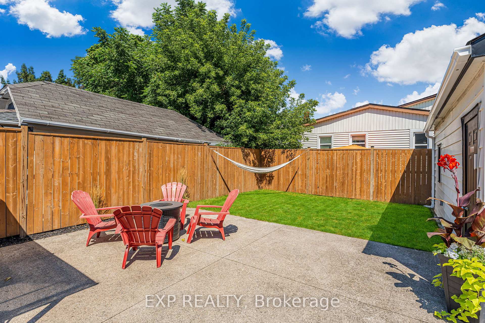 Photo 37 of 18 Elberta Street, St. Catharines, Facer — HOMEH