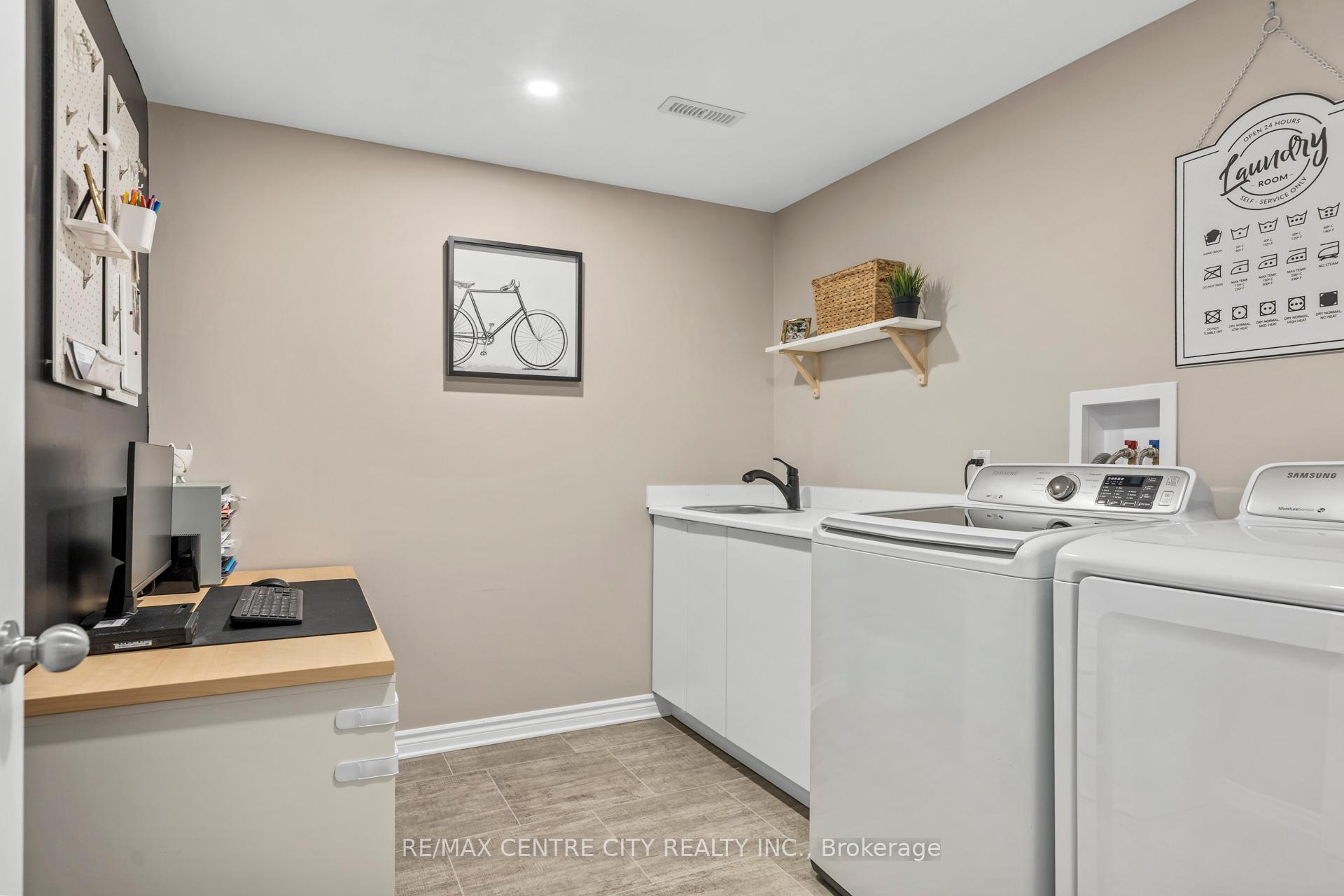 Photo 23 of 19 Carrie Crescent, St. Thomas — HOMEH