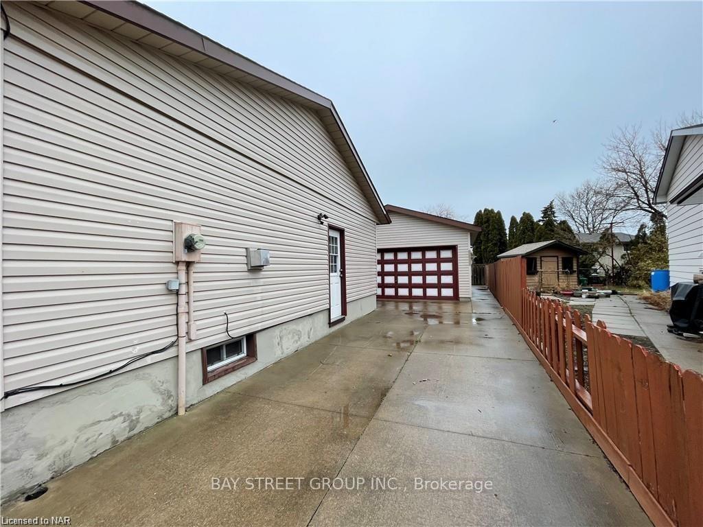 Photo 10 of Unit Upper, 75 Bula Drive, St. Catharines, Lakeport — HOMEH