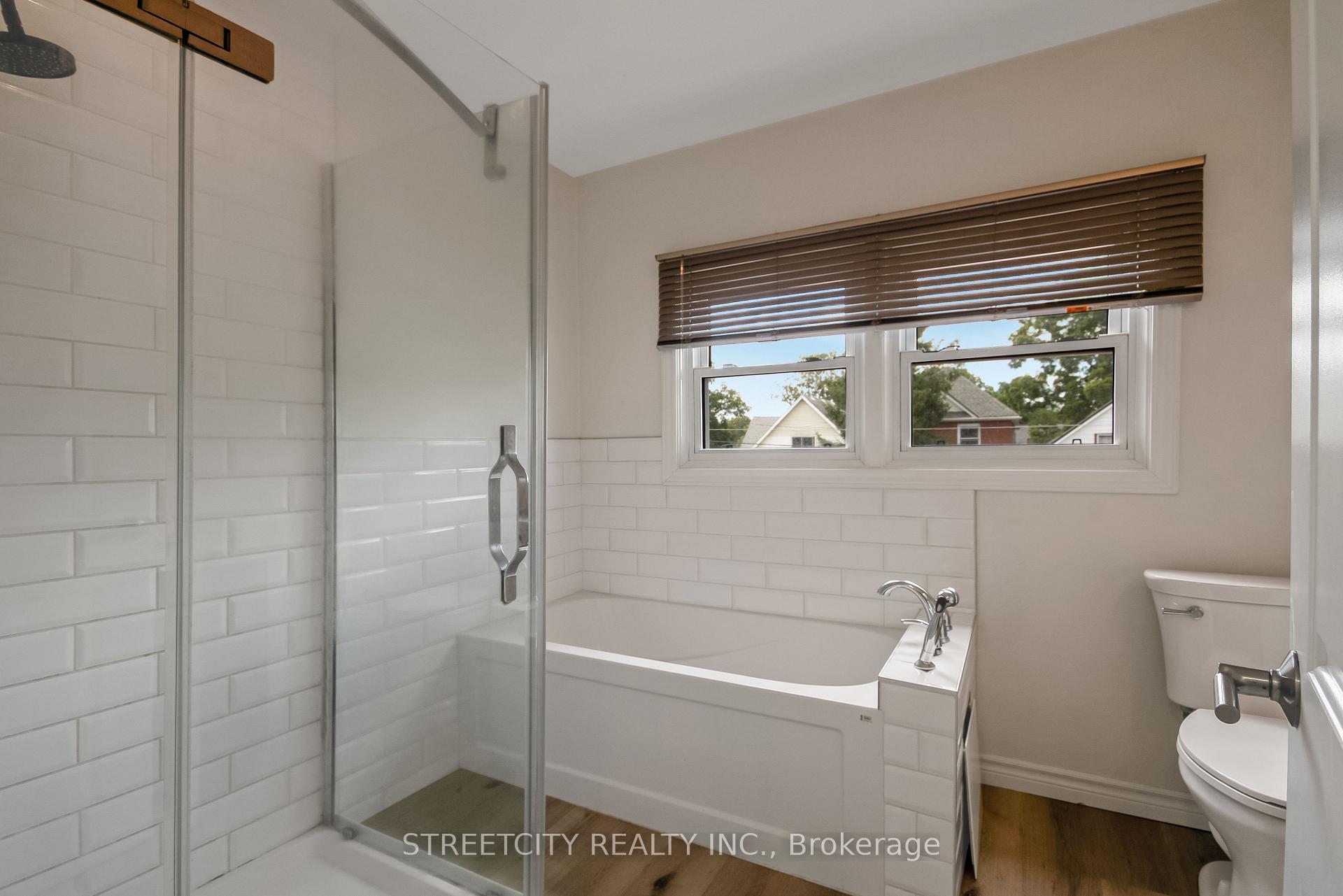 Photo 15 of 81 Hiawatha Street, St. Thomas — HOMEH