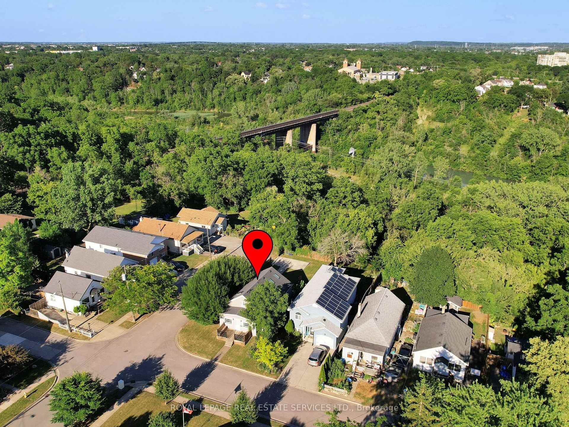 Photo 3 of 23 Glen Avenue, St. Catharines, Western Hill — HOMEH