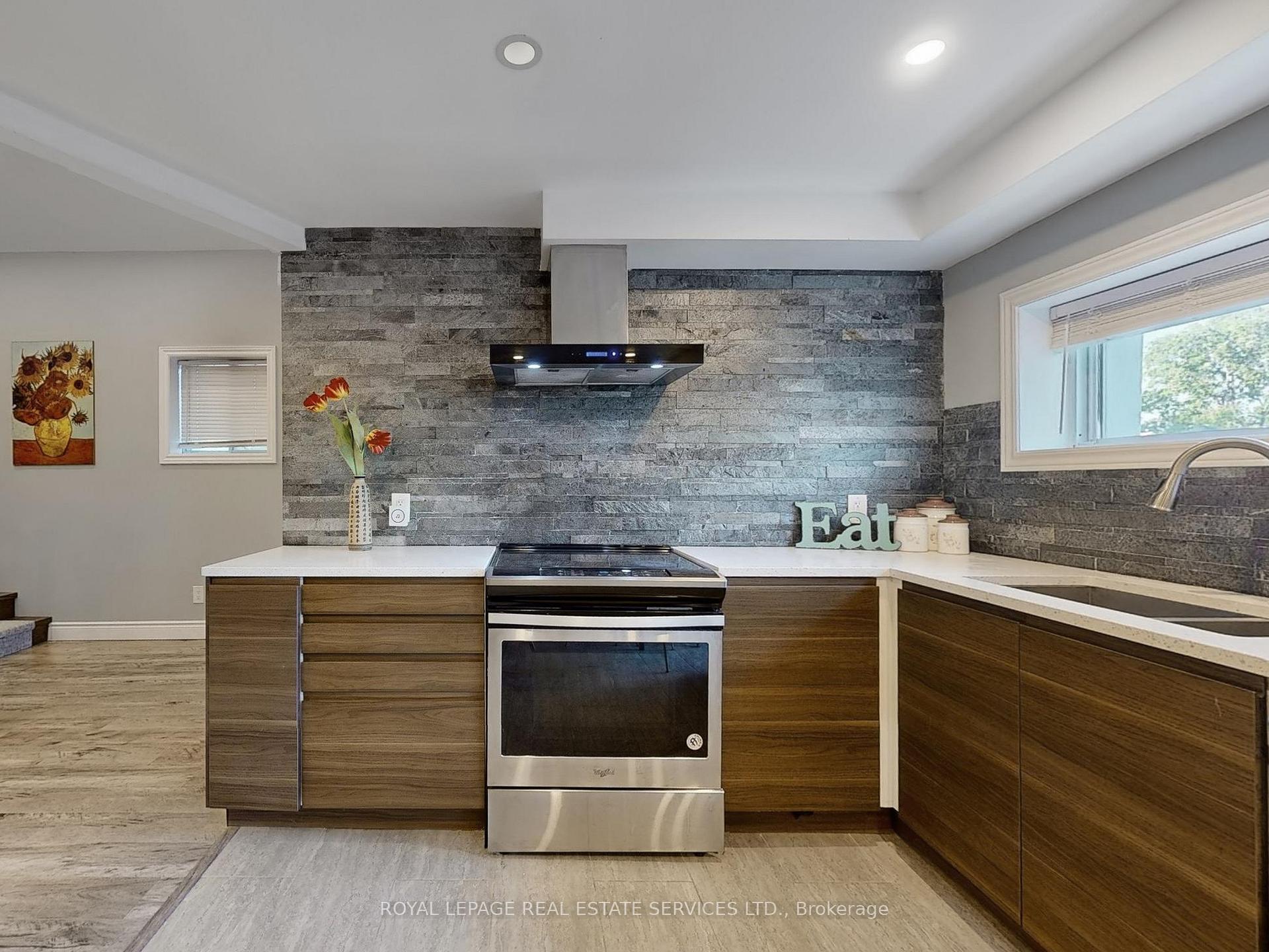 Photo 12 of 23 Glen Avenue, St. Catharines, Western Hill — HOMEH