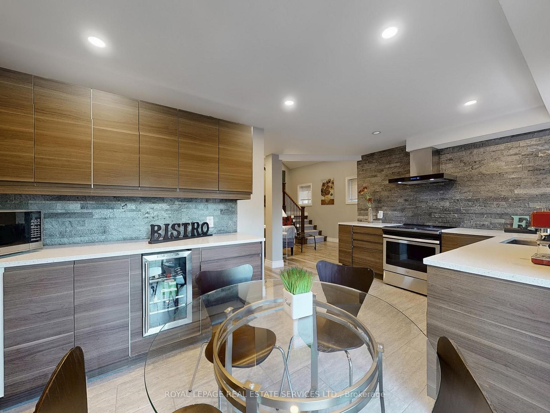 Photo 15 of 23 Glen Avenue, St. Catharines, Western Hill — HOMEH