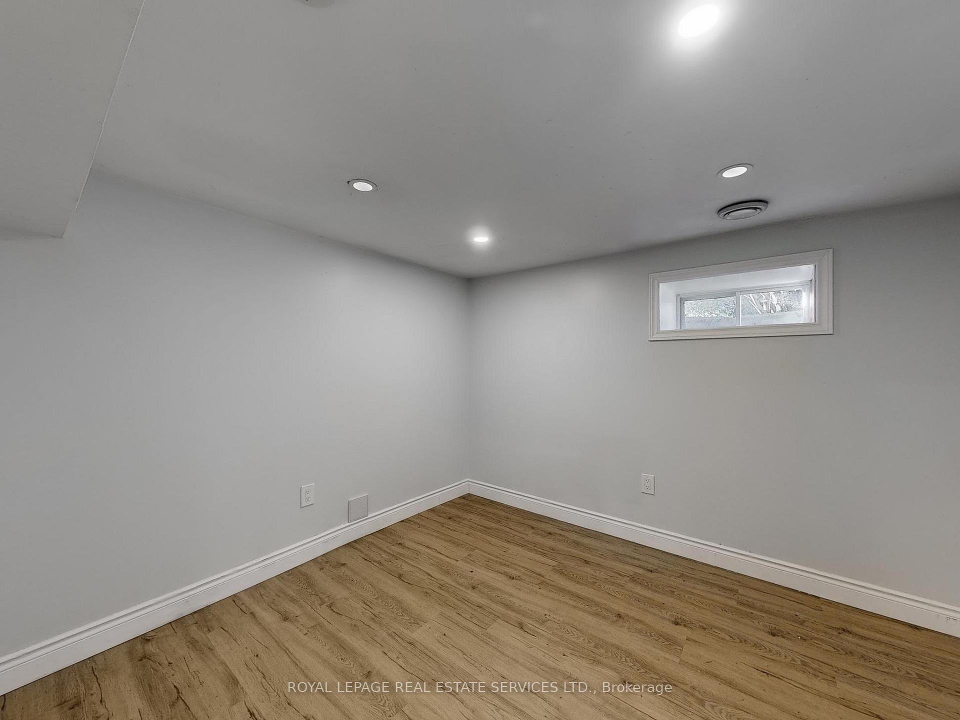 Photo 32 of 23 Glen Avenue, St. Catharines, Western Hill — HOMEH
