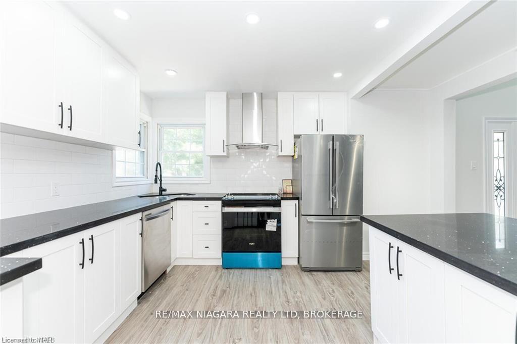 Photo 6 of 25 Meadowvale Drive, St. Catharines, Lakeport — HOMEH
