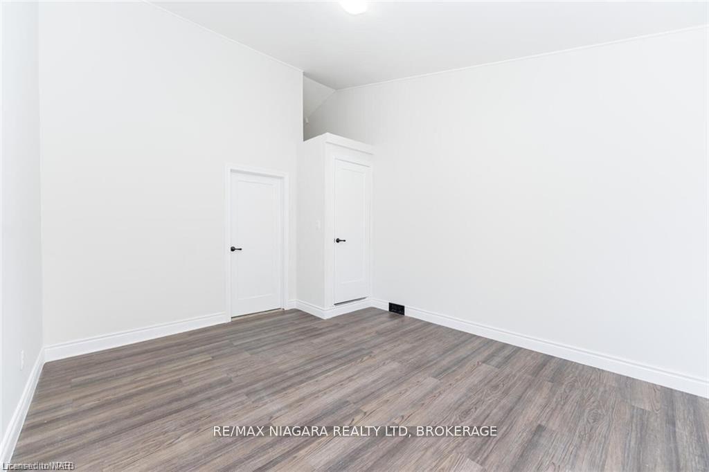 Photo 19 of 25 Meadowvale Drive, St. Catharines, Lakeport — HOMEH