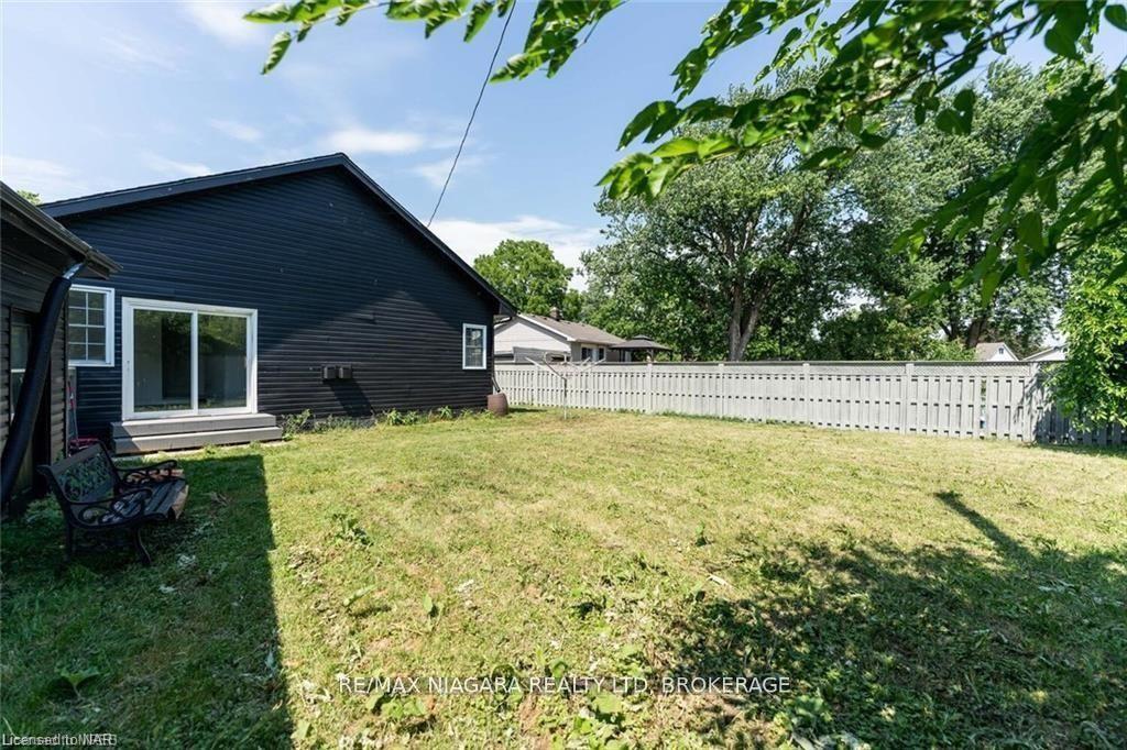 Photo 31 of 25 Meadowvale Drive, St. Catharines, Lakeport — HOMEH