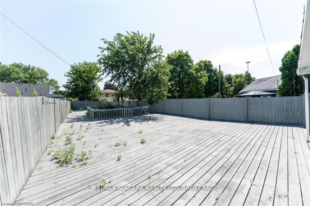 Photo 34 of 25 Meadowvale Drive, St. Catharines, Lakeport — HOMEH