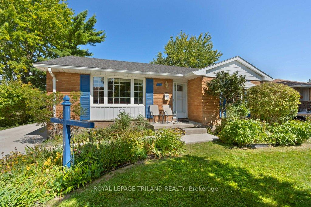 Photo 1 of 16 Thompson Avenue, St. Thomas — HOMEH
