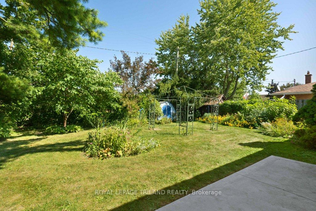 Photo 2 of 16 Thompson Avenue, St. Thomas — HOMEH