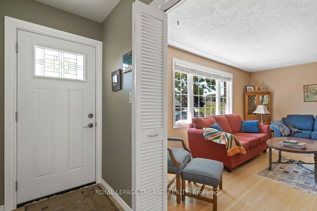 Photo 6 of 16 Thompson Avenue, St. Thomas — HOMEH