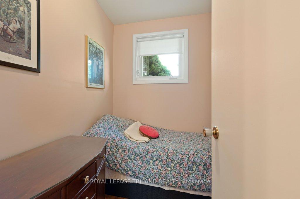Photo 21 of 16 Thompson Avenue, St. Thomas — HOMEH