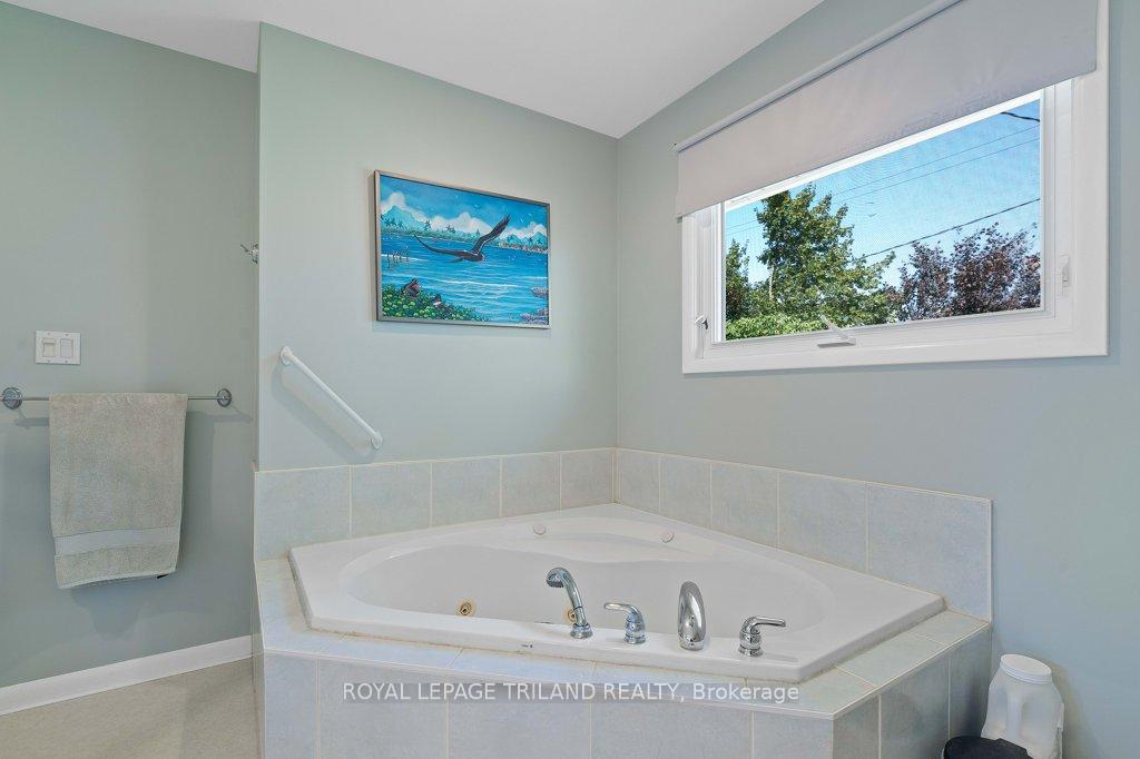 Photo 24 of 16 Thompson Avenue, St. Thomas — HOMEH