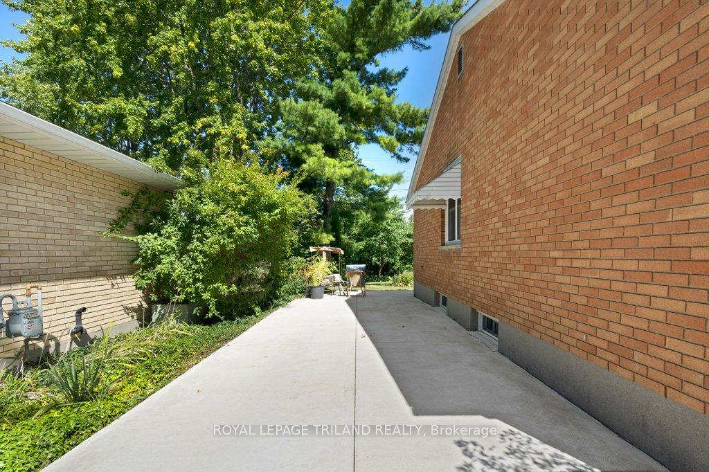 Photo 37 of 16 Thompson Avenue, St. Thomas — HOMEH