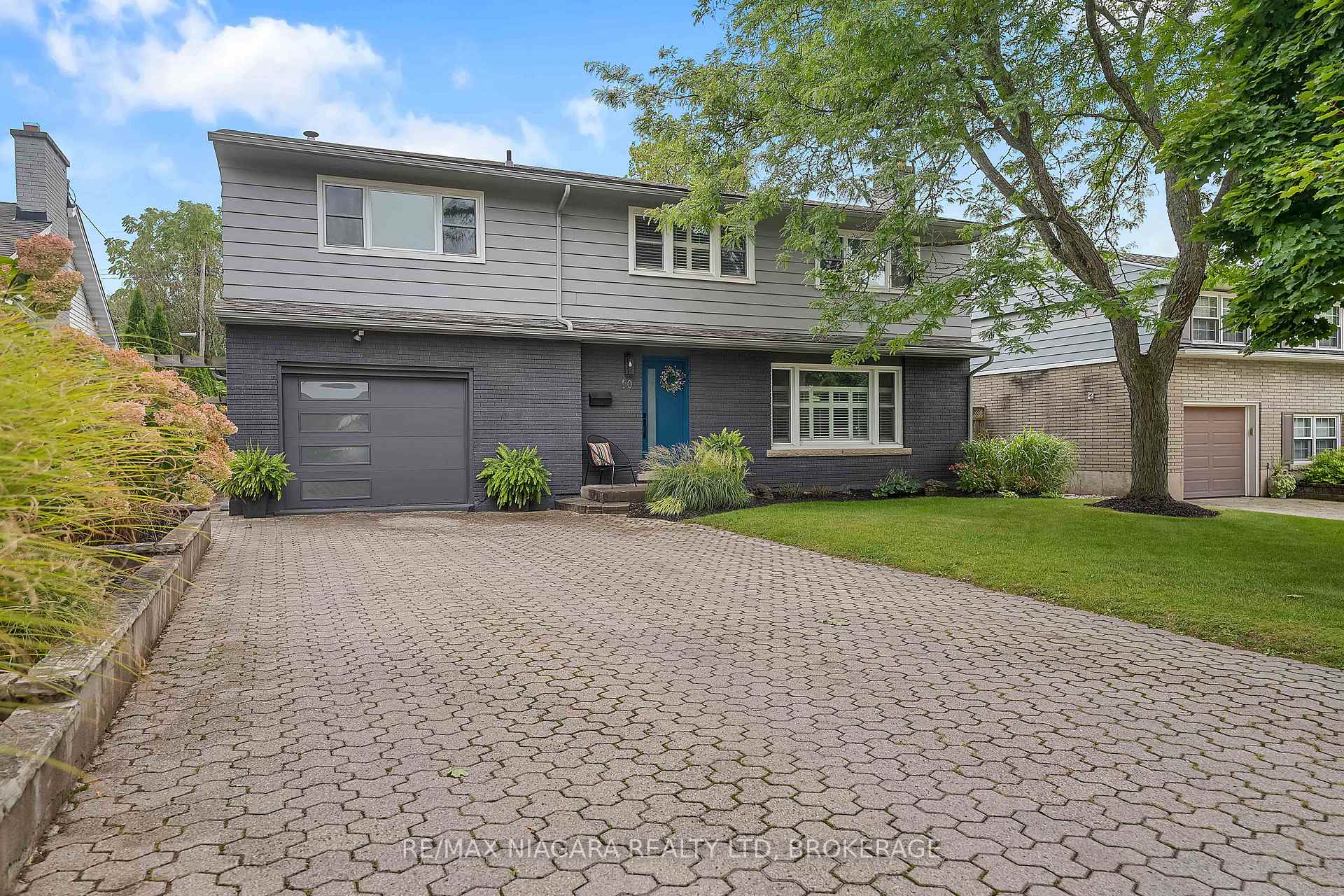 Photo 1 of 10 Shepherds Circle, St. Catharines, Glendale/Glenridge — HOMEH