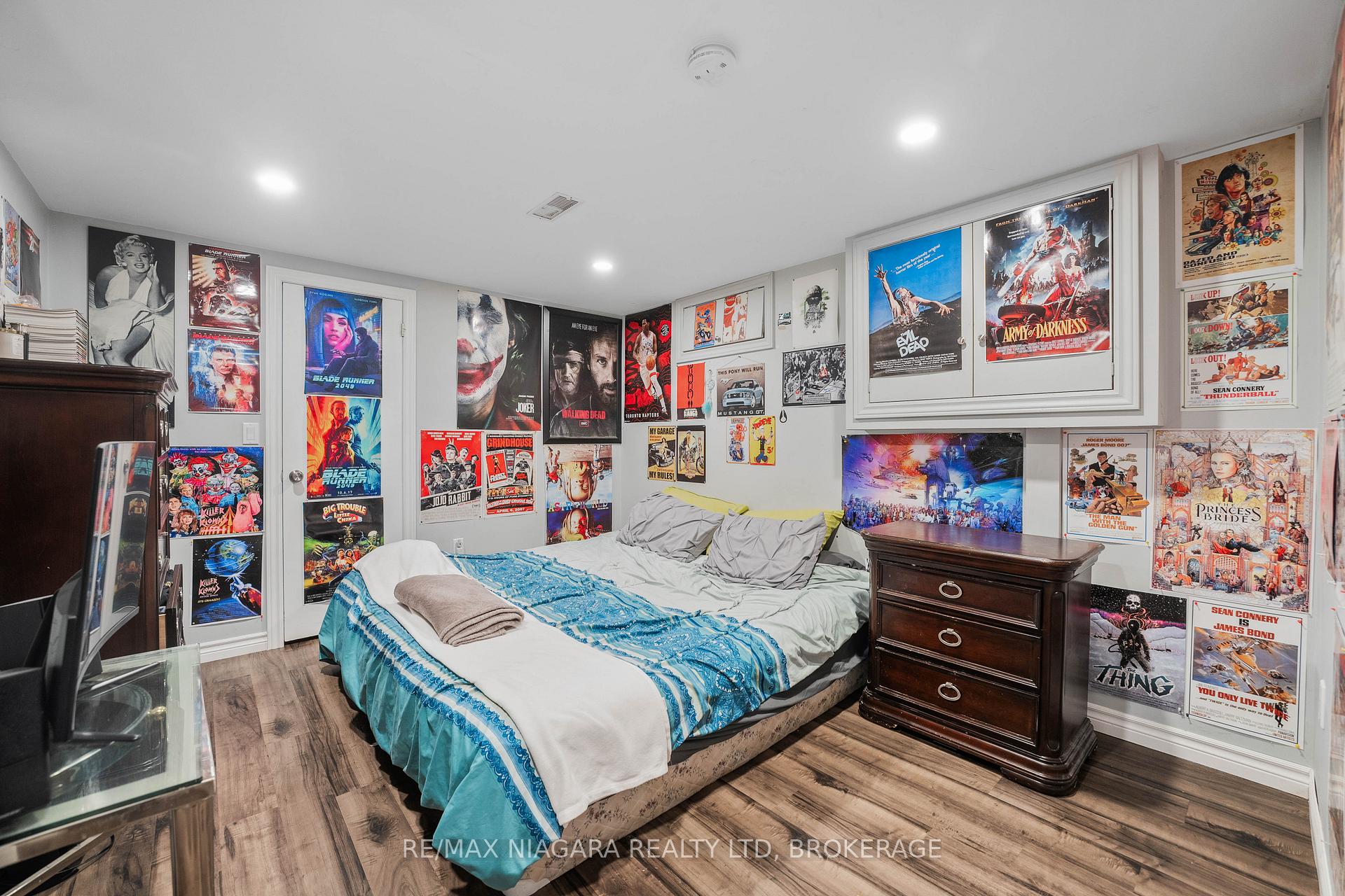 Photo 22 of 10 Shepherds Circle, St. Catharines, Glendale/Glenridge — HOMEH