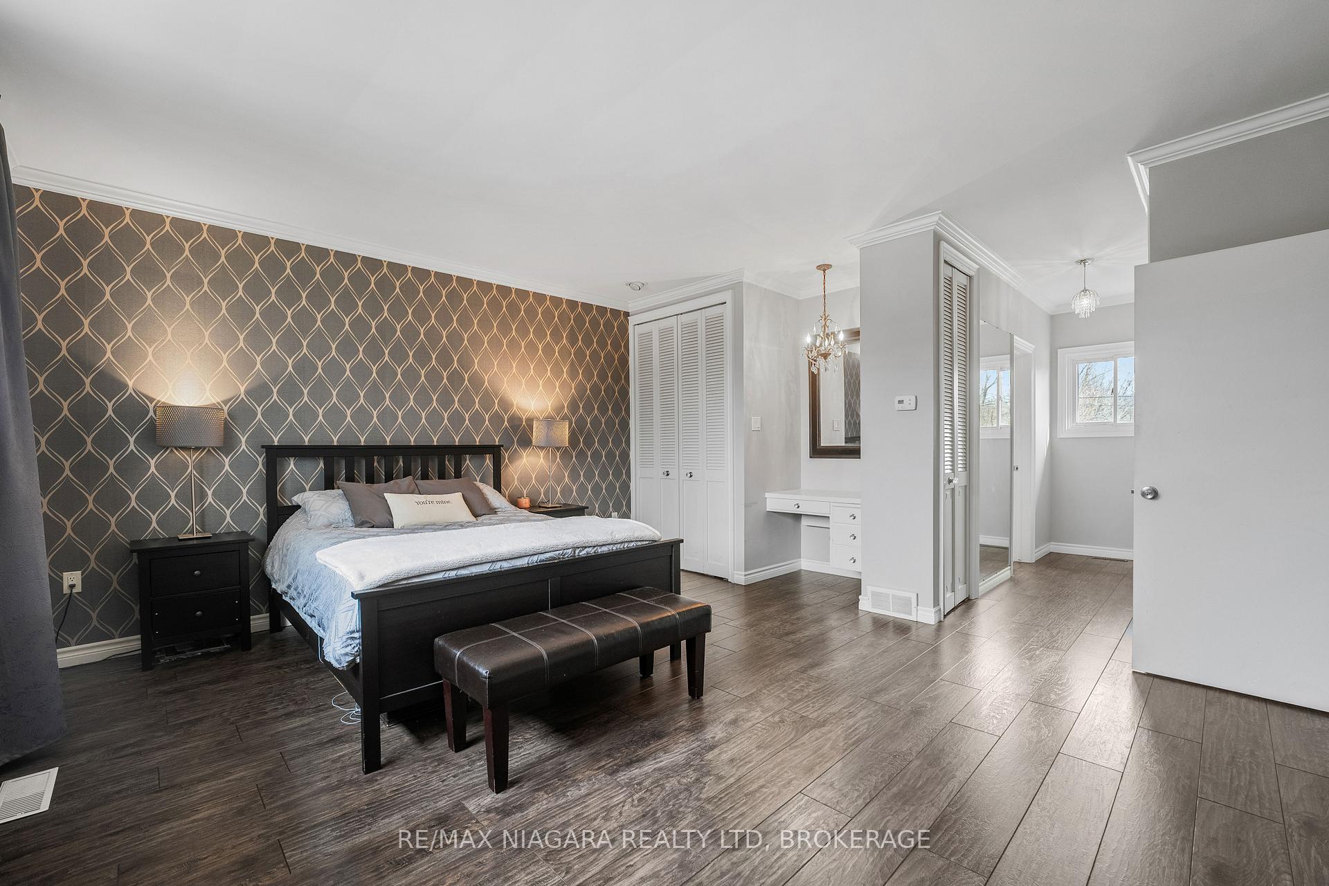 Photo 26 of 10 Shepherds Circle, St. Catharines, Glendale/Glenridge — HOMEH