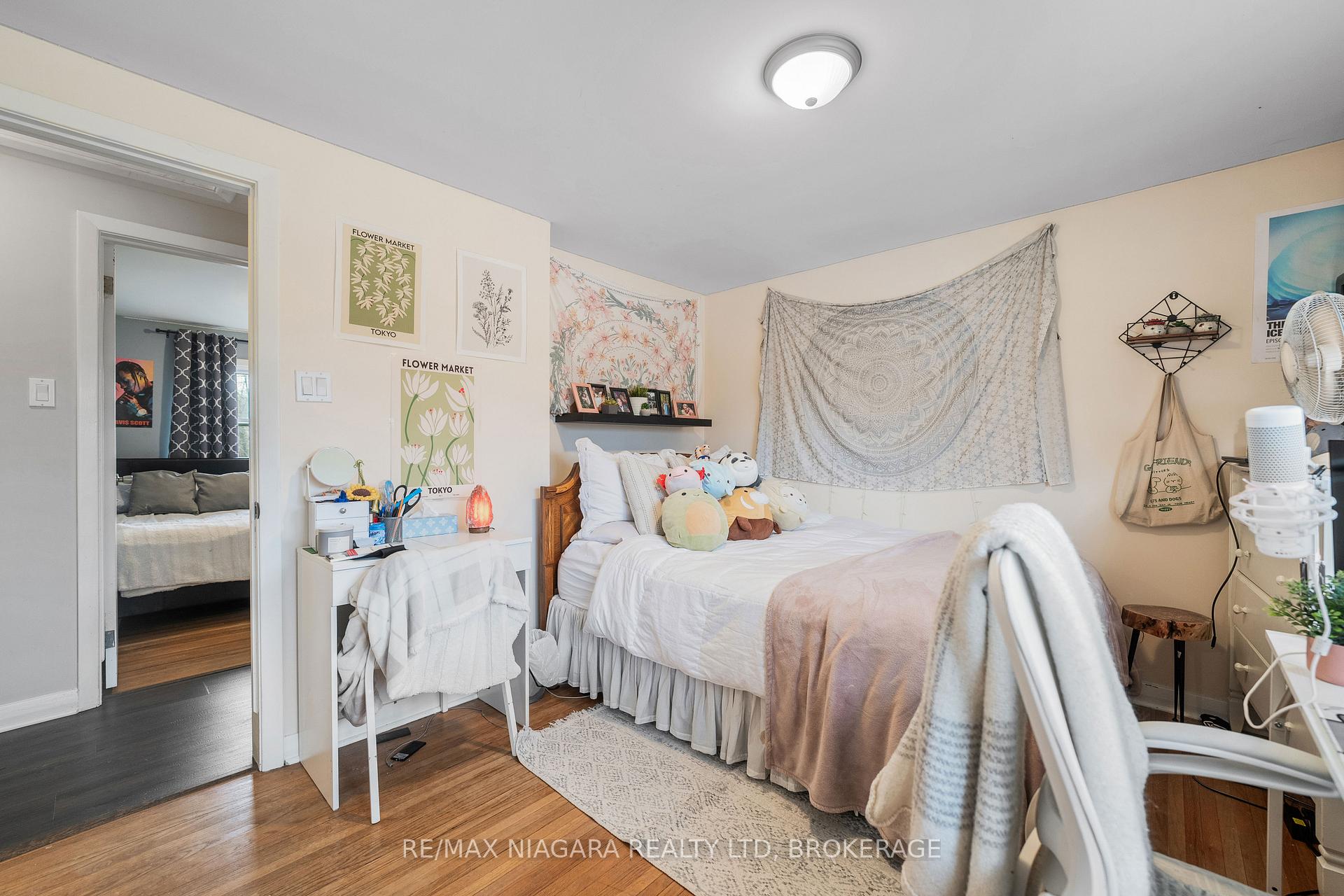 Photo 35 of 10 Shepherds Circle, St. Catharines, Glendale/Glenridge — HOMEH