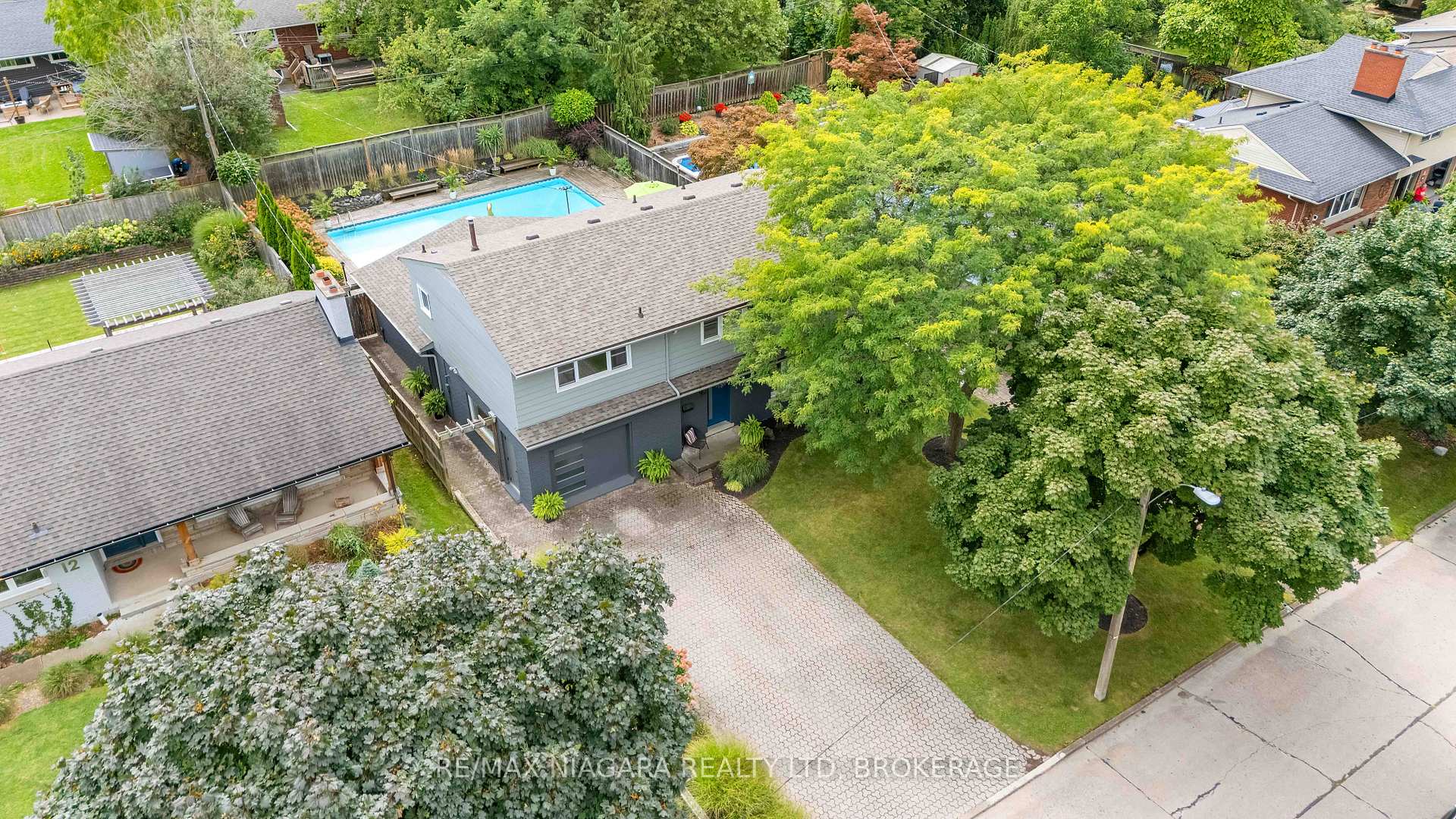 Photo 44 of 10 Shepherds Circle, St. Catharines, Glendale/Glenridge — HOMEH