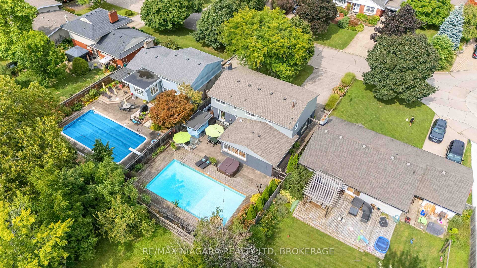 Photo 46 of 10 Shepherds Circle, St. Catharines, Glendale/Glenridge — HOMEH