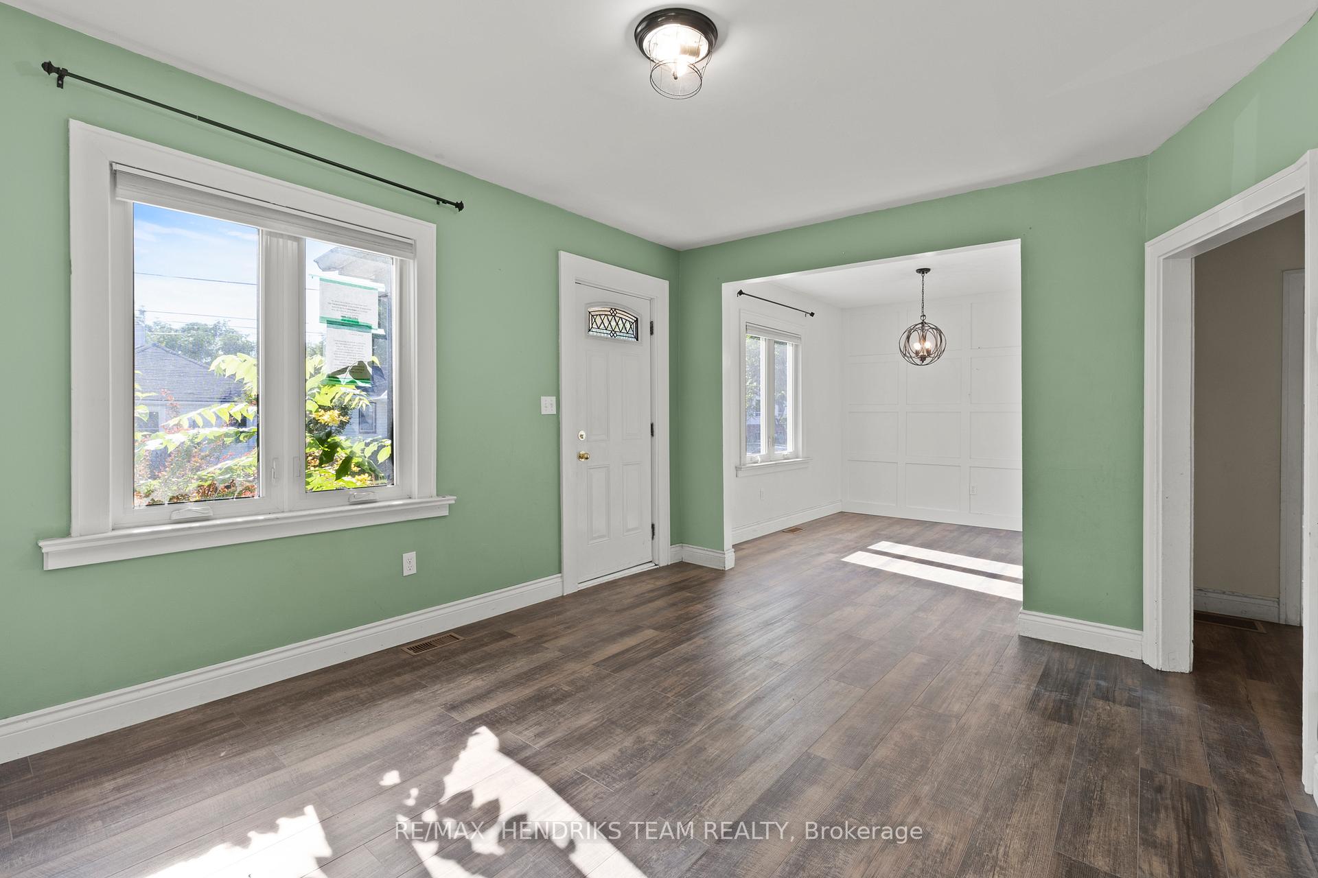 Photo 9 of 69 Parkview Road, St. Catharines, Facer — HOMEH