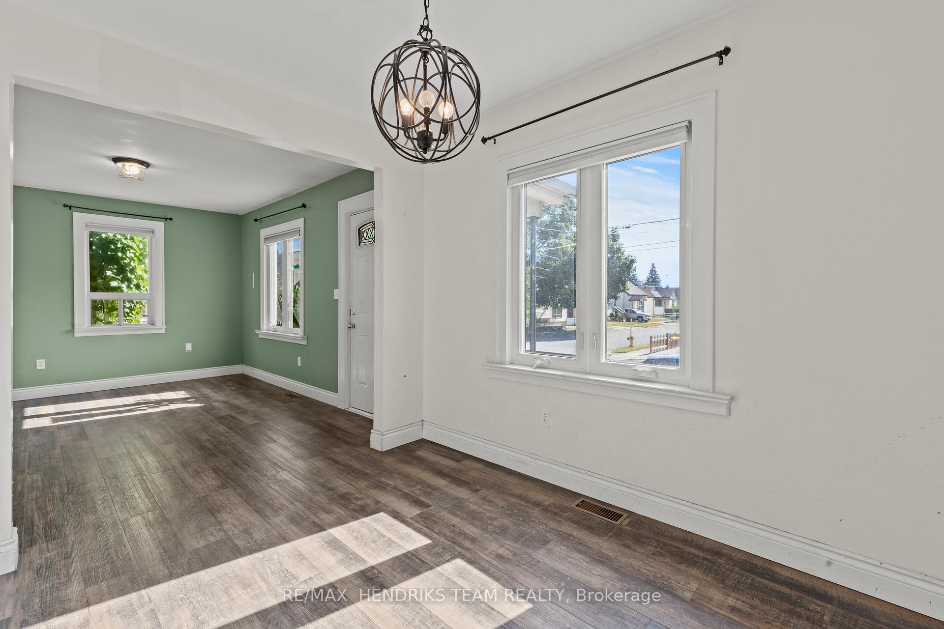 Photo 13 of 69 Parkview Road, St. Catharines, Facer — HOMEH