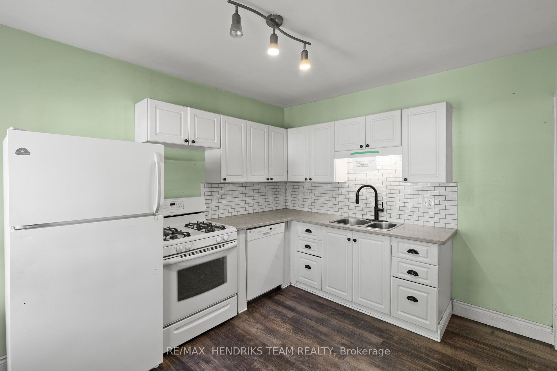 Photo 15 of 69 Parkview Road, St. Catharines, Facer — HOMEH