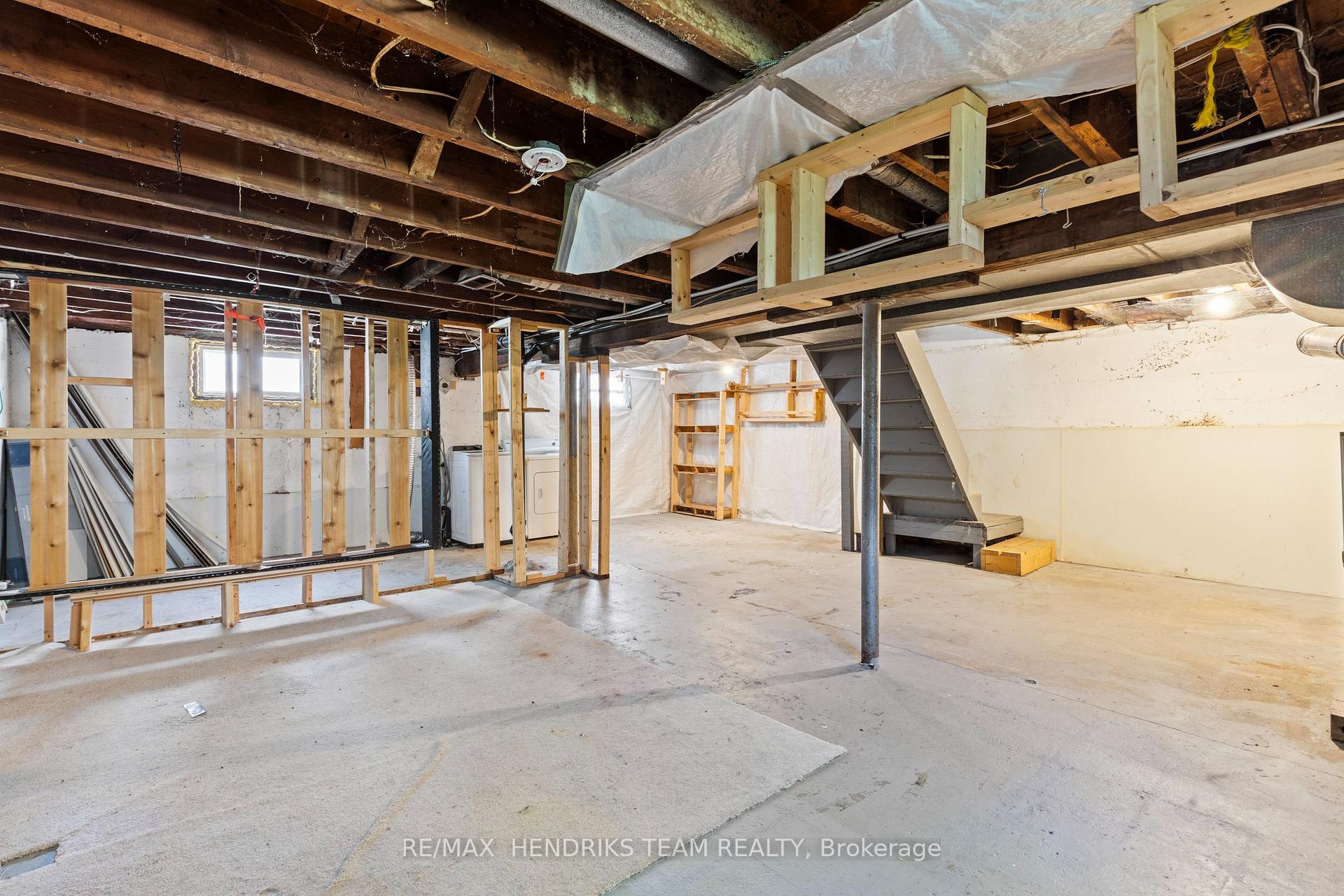 Photo 26 of 69 Parkview Road, St. Catharines, Facer — HOMEH