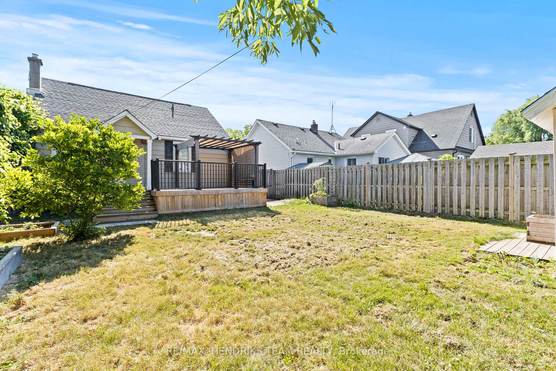 Photo 35 of 69 Parkview Road, St. Catharines, Facer — HOMEH
