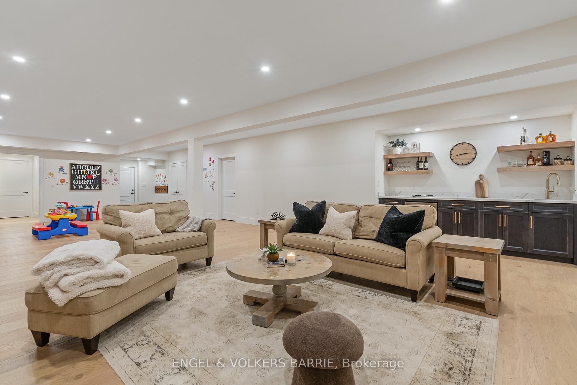 Photo 29 of 33 Marni Lane, Springwater, Rural Springwater — HOMEH