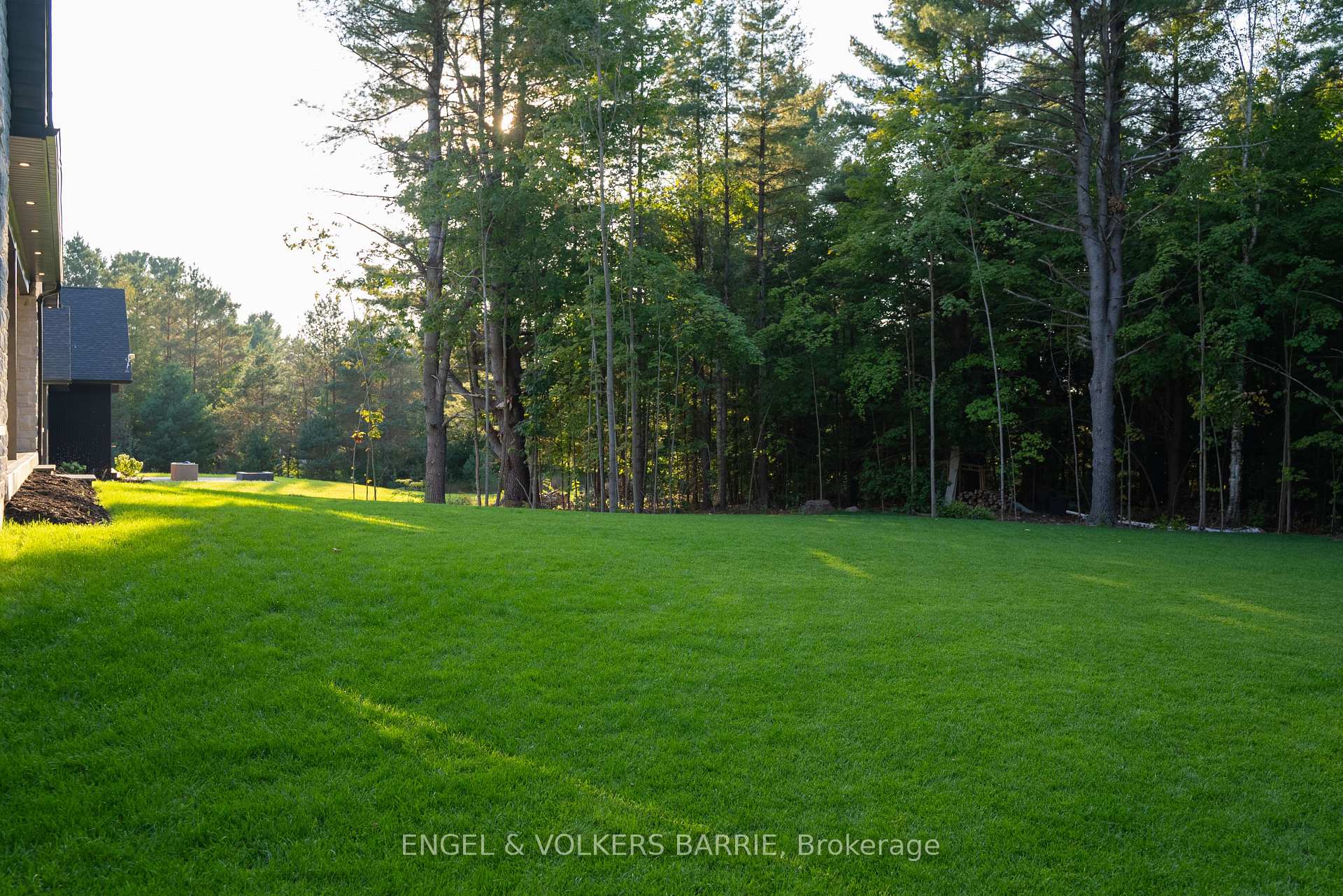 Photo 36 of 33 Marni Lane, Springwater, Rural Springwater — HOMEH