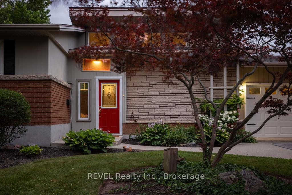 Photo 4 of 546 Geneva Street, St. Catharines, Vine/Linwell — HOMEH