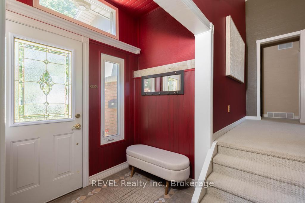 Photo 5 of 546 Geneva Street, St. Catharines, Vine/Linwell — HOMEH