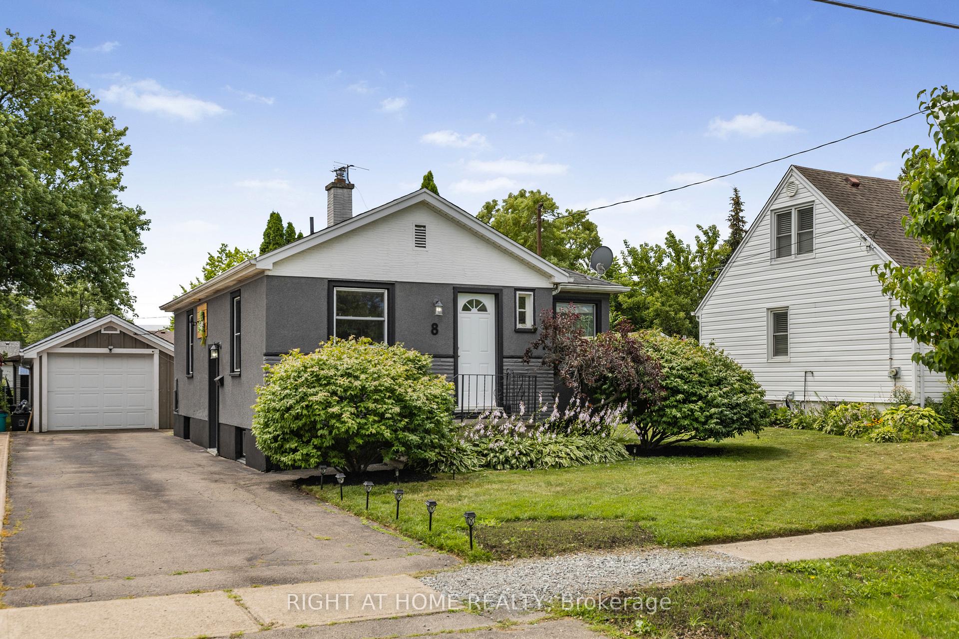 Photo 1 of 8 Admiral Road, St. Catharines, Secord Woods — HOMEH